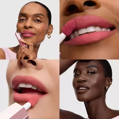 Modelo com seu Batom Aveludado Lip Idôle CuddleBlur de Lancôme